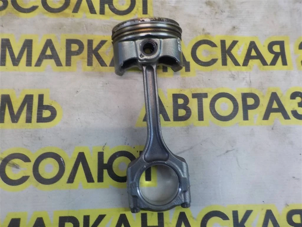 Поршень с шатуном Honda Civic 4D VIII 2006-2012