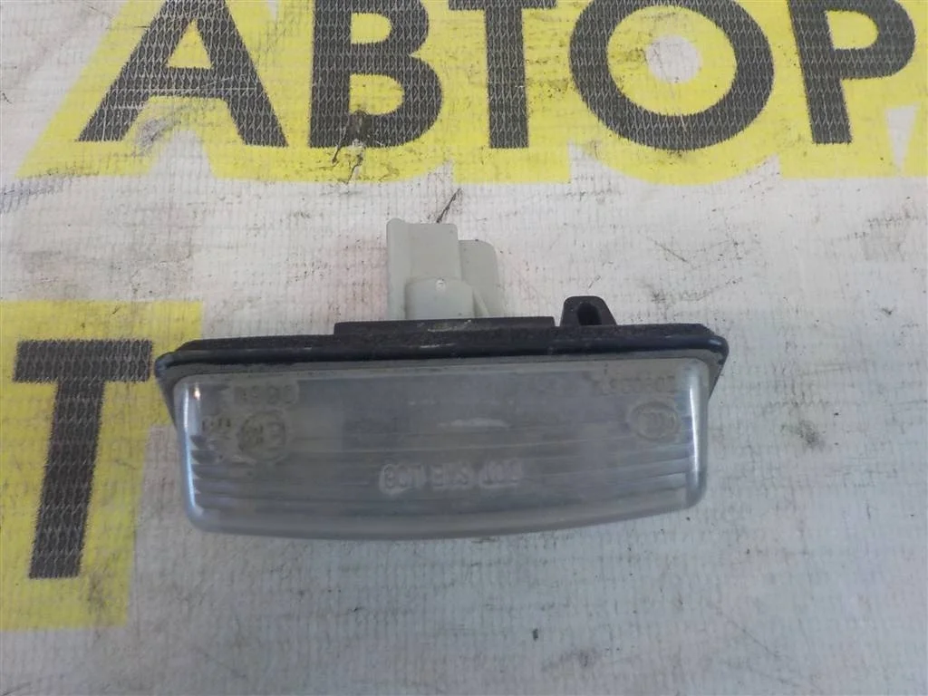 Фонарь подсветки номера Nissan Teana J32 (2008—2011)