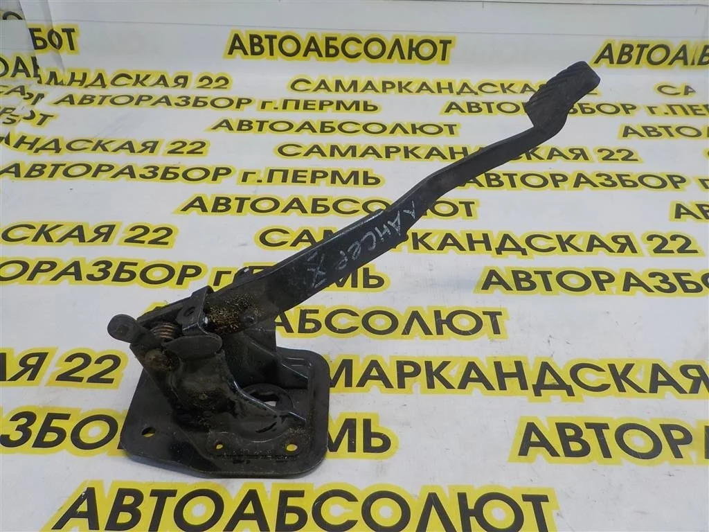 Педаль сцепления Mitsubishi Lancer 10 (CY) 2007-2017