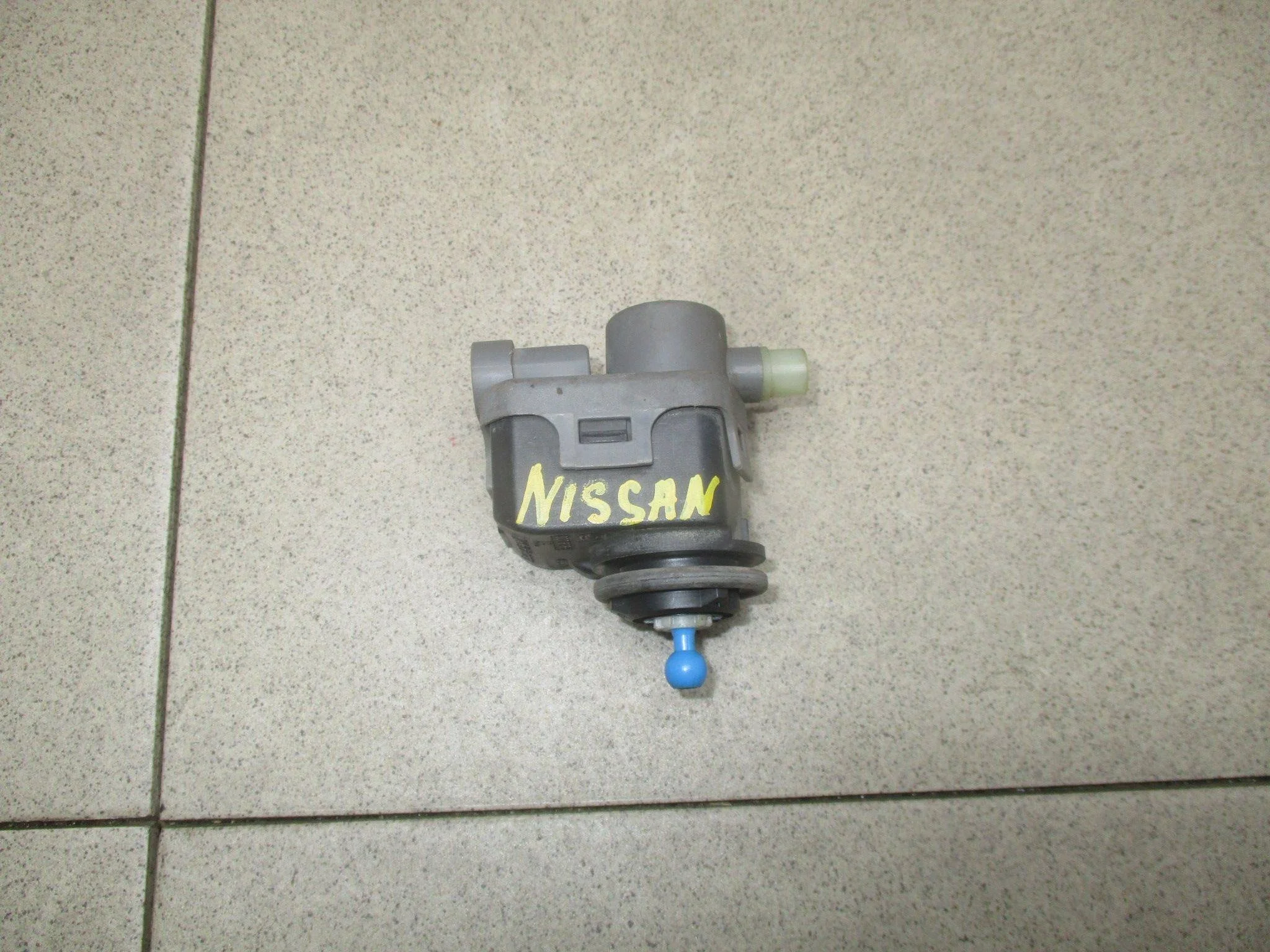 Моторчик корректора фары Nissan Qashqai (J10) 2006-2013