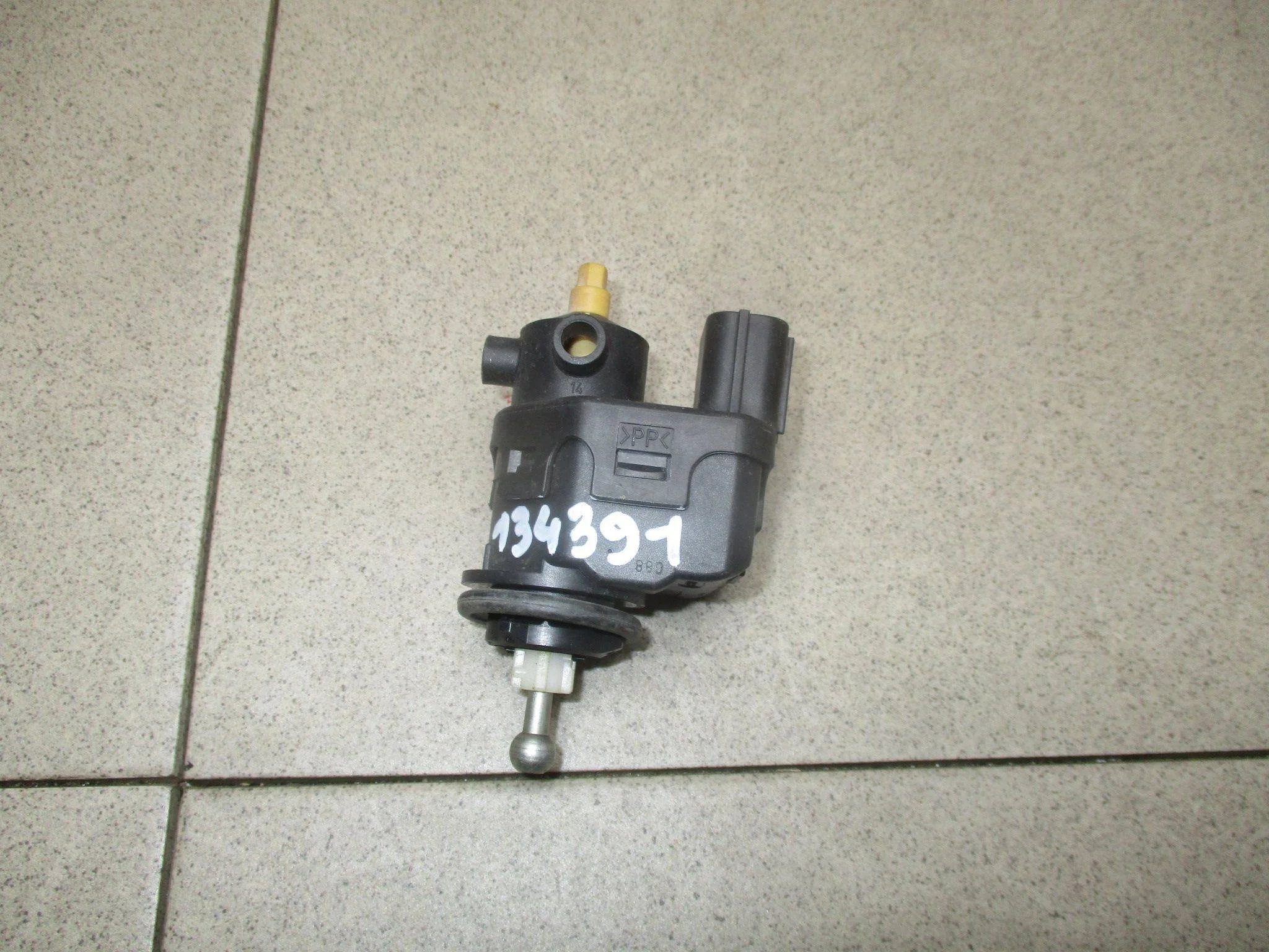 Моторчик корректора фары Honda CR-V III 2007-2012