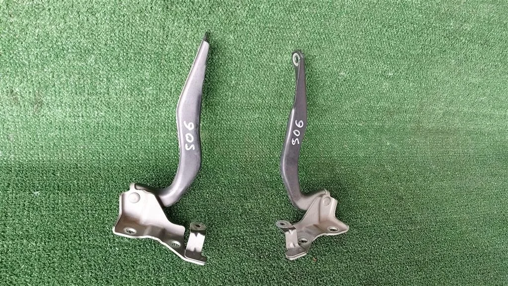 Б.у. петля капота (2шт) SUBARU LEGACY/ OUTBACK B14 SUBARU LEGACY/ OUTBACK B14