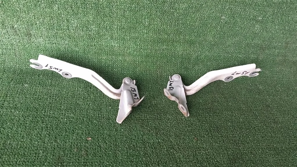 Б.у. петля капота (2шт) MAZDA MPV LW MAZDA MPV LW