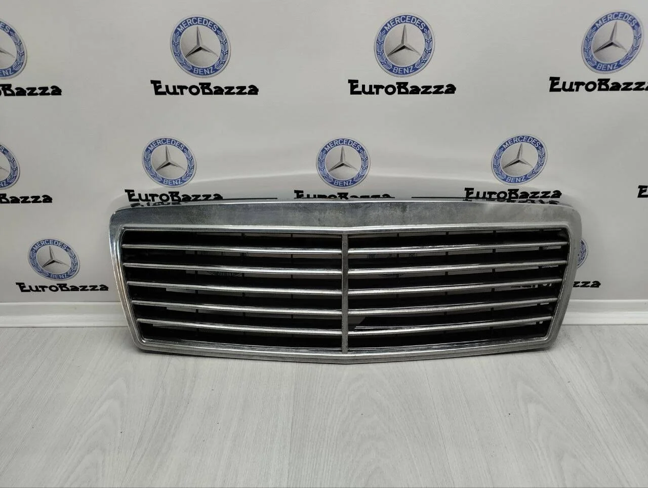 Решетка радиатора Mercedes W210