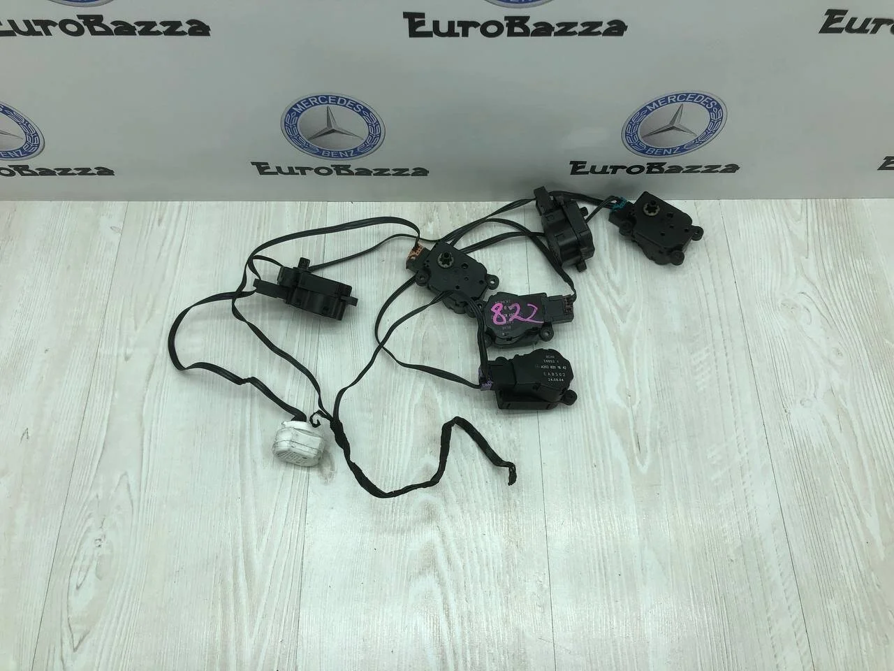 Проводка заслонок печки с приводами Mercedes W209