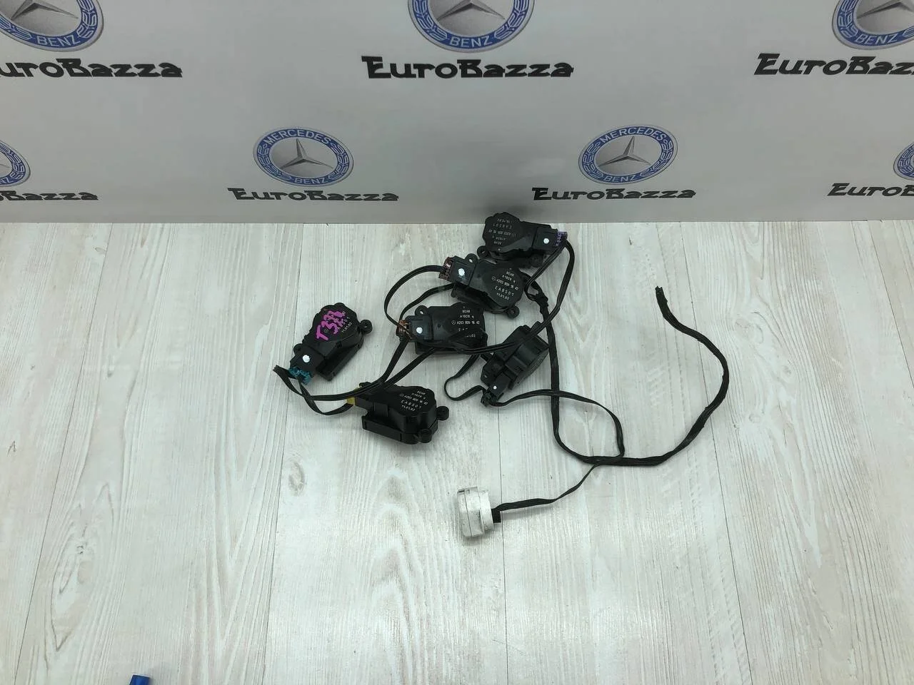 Проводка заслонок печки с приводами Mercedes W203