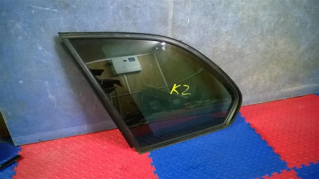 стекло кузовное глухое BMW X5 E53