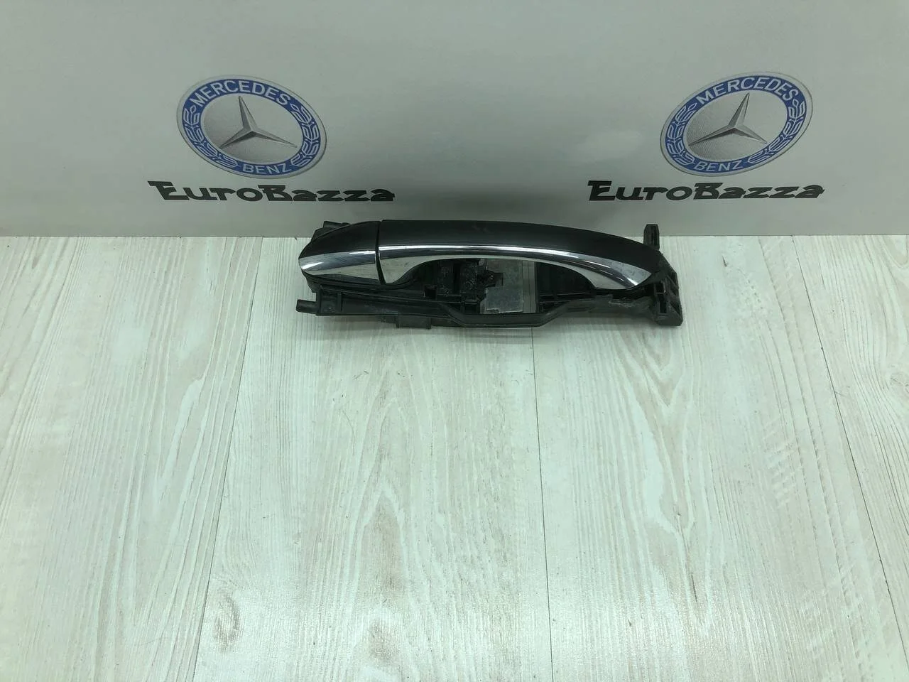Ручка передней левой двери Mercedes W219