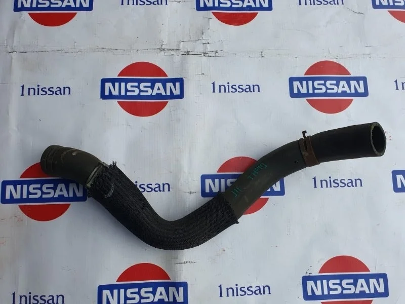 Патрубок системы охлаждения Nissan Qashqai 2014 215034EB1A J11 R9M, передний