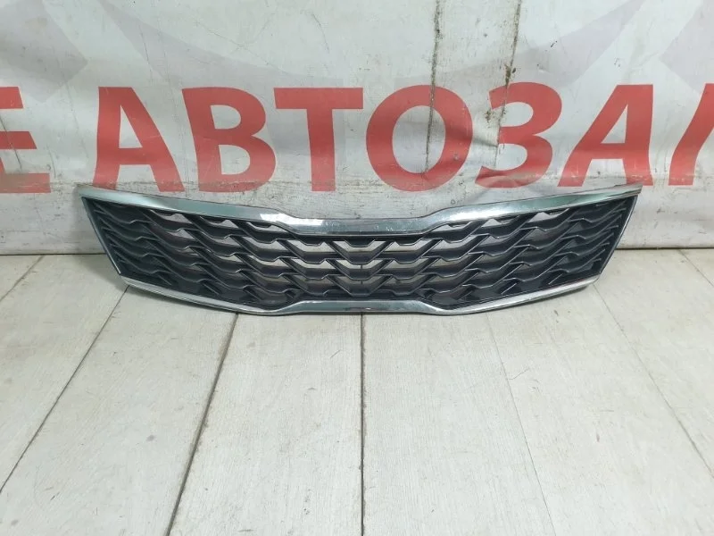 Решетка радиатора передняя Kia Optima 4 JF 2016-Нв