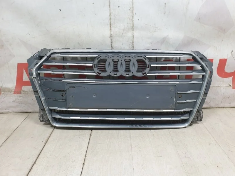 Решетка радиатора передняя Audi A4 B9 2015 - 2019