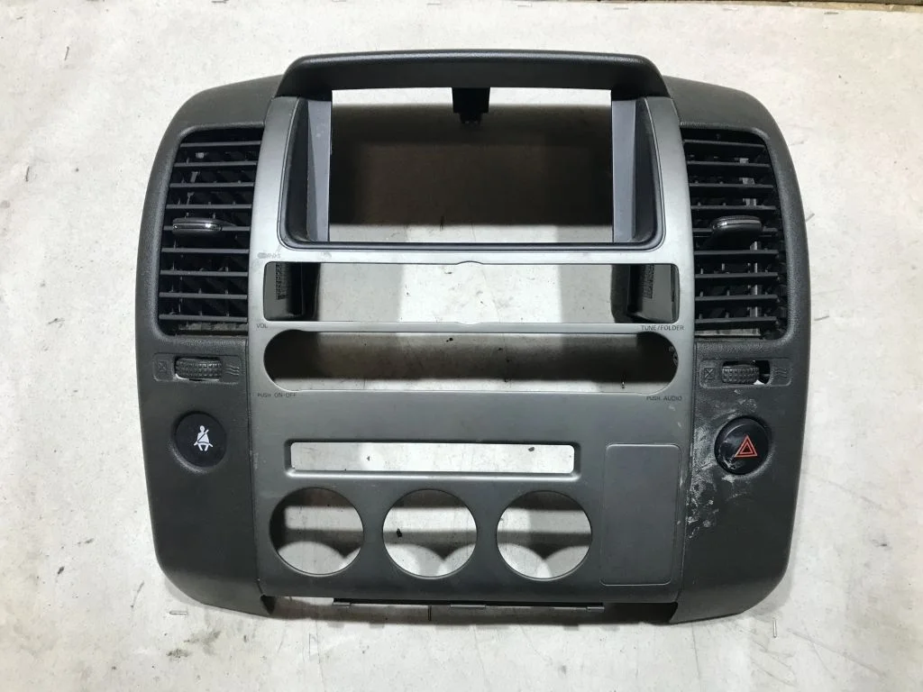 Консоль центральная Nissan  Pathfinder R51 2008