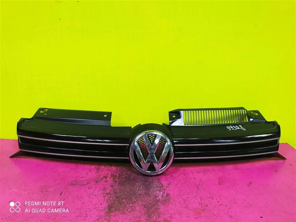 Решетка радиатора VW Golf 6 2009-2014 5K0853651AM