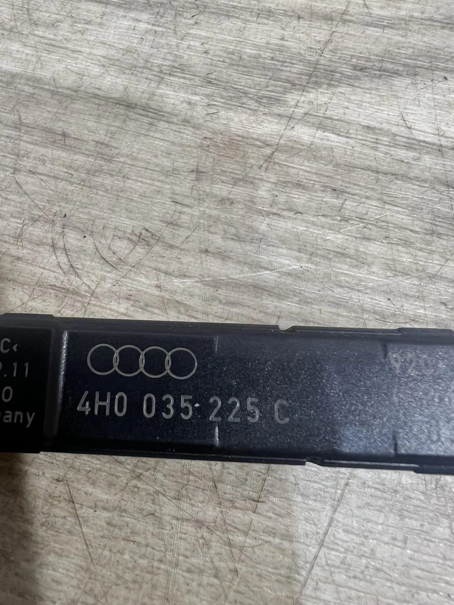 Усилитель антенны Audi A8