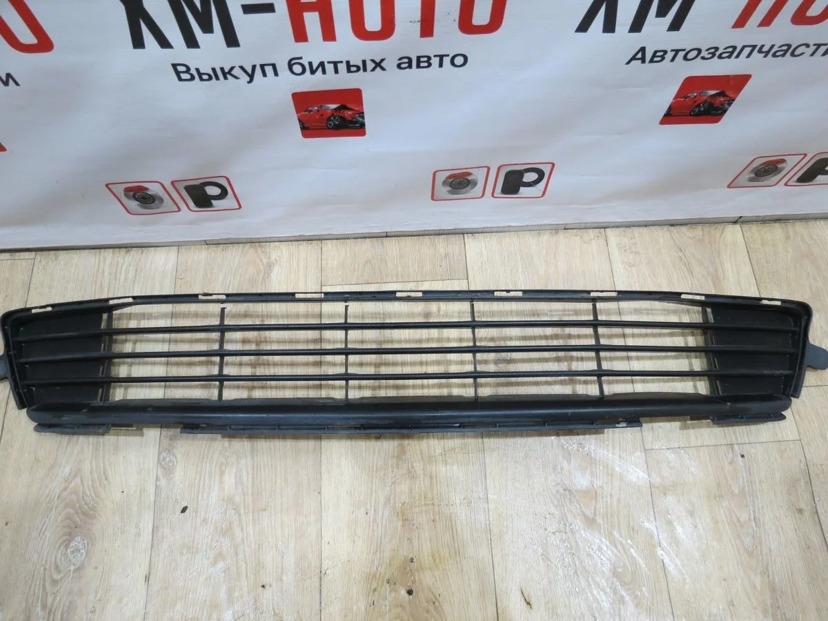 Решетка радиатора Toyota Corolla 150