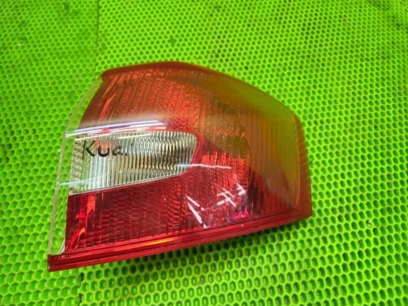 Фонарь внешний задний правый Ford Kuga 2010