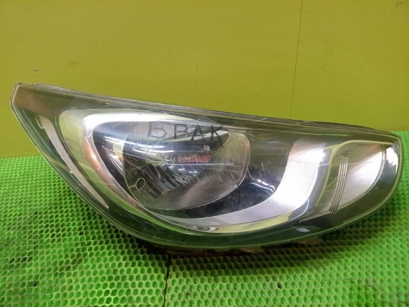 Фара галогеновая передняя правая Hyundai Solaris