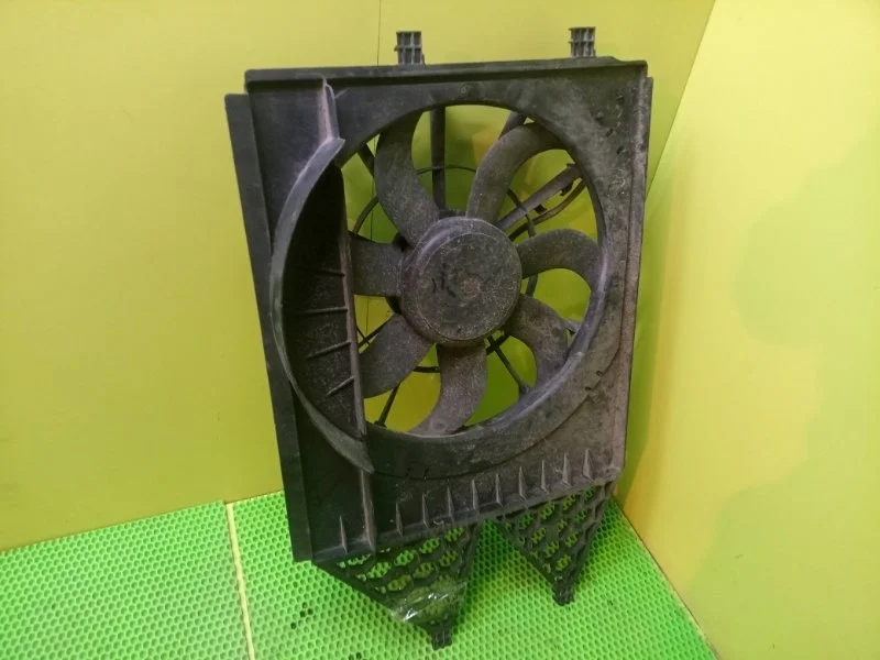 Вентилятор охлаждения радиатора Skoda Rapid NH3
