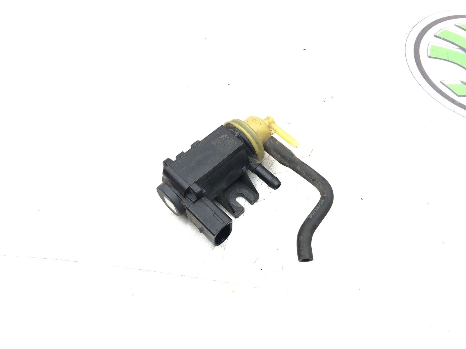 Клапан электромагнитный Skoda Superb 2015 1K0906627B 2 РЕСТ (3T)