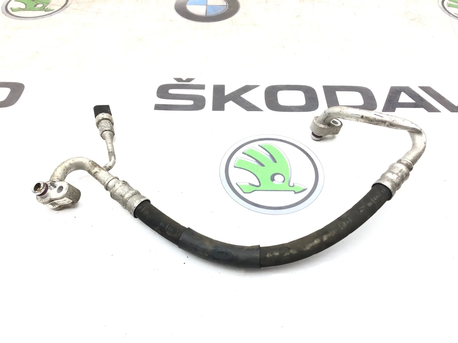 Трубка кондиционера с датчиком Skoda Yeti 2013 1K0820721CA 5L 2.0 CFHC