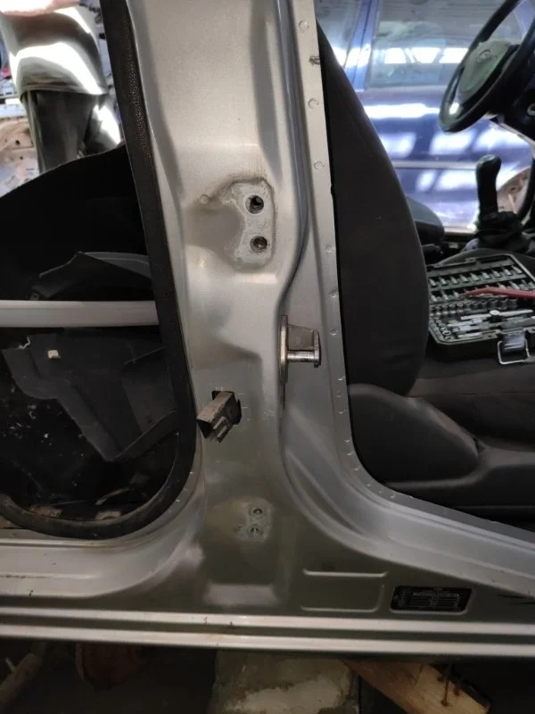 Центральная стойка кузова правая Ford Fusion CBK