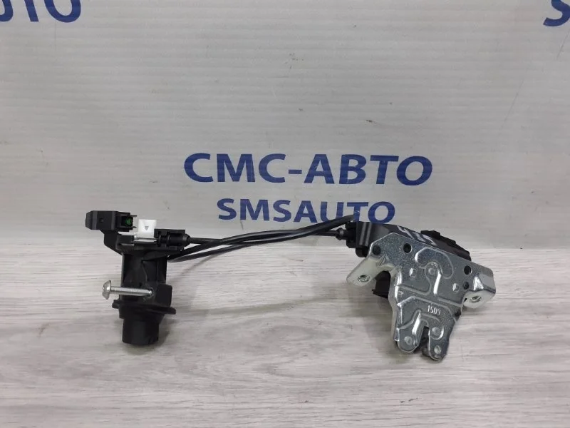 Замок багажника Mercedes-Benz E-Class 2009 A2047500485 W212