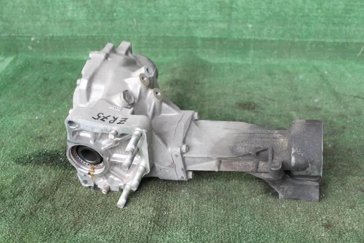 Б.у. раздаточная коробка TOYOTA NOAH ZRR70 TOYOTA NOAH ZRR70