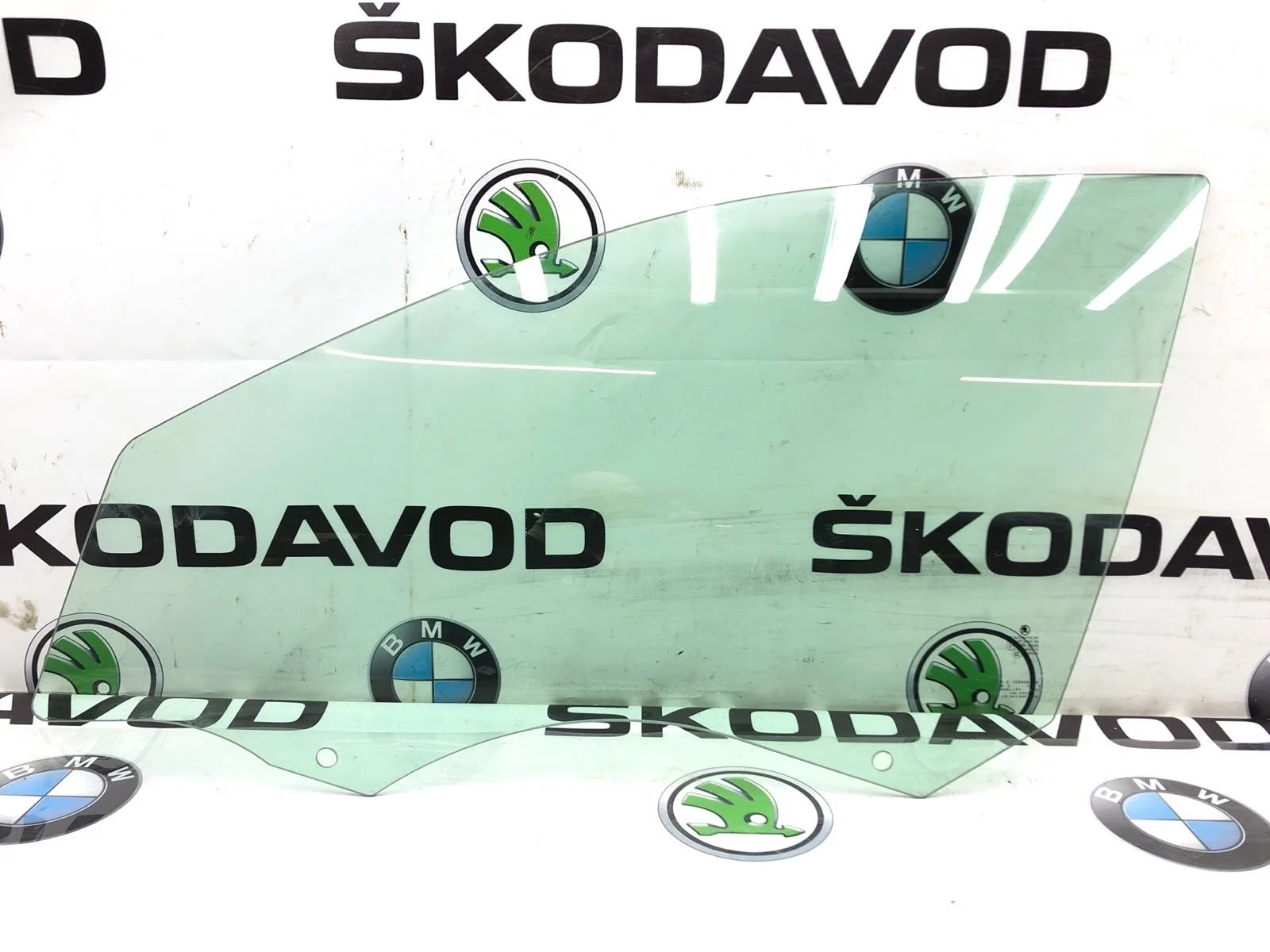 Стекло двери Skoda Octavia 2015 5E0845201A A7 (5E) 1.2 CJZA, переднее левое