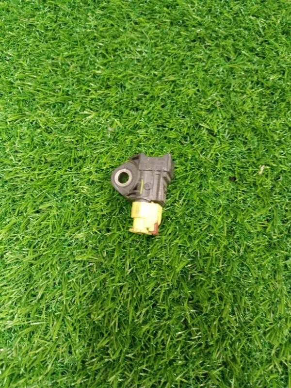 Датчик удара air bag Audi A8 D5