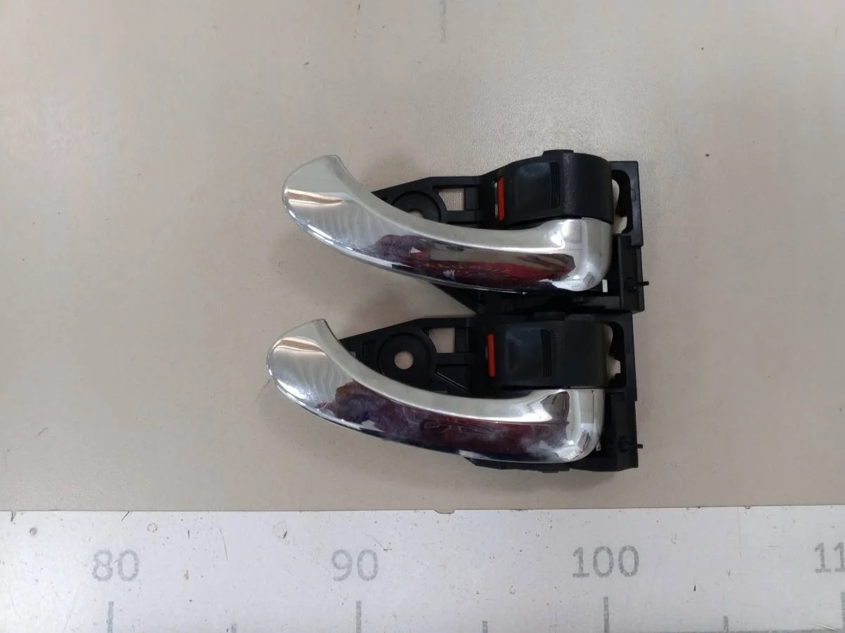 Ручка двери внутренняя правая Toyota Rav 4 A30 2006-2013