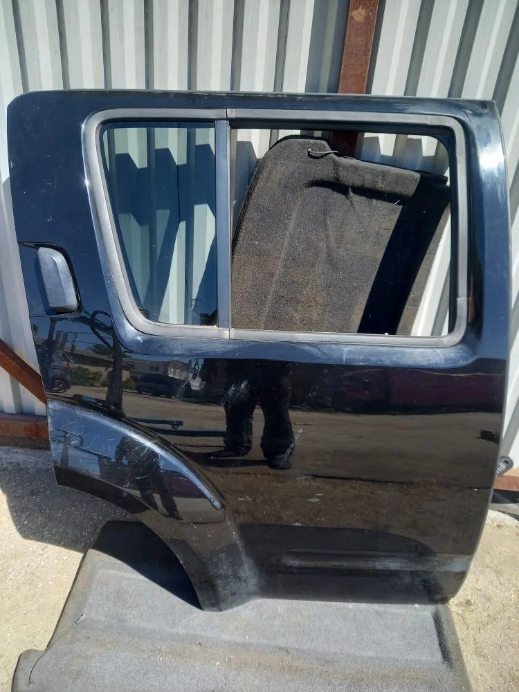 Дверь задняя правая Nissan Pathfinder III рестайлинг (2010—2014) 2012 GN0 - BLACK METALLIC