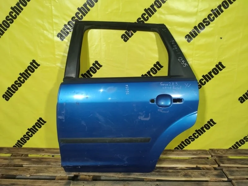 Дверь боковая задняя левая Ford Focus MK2