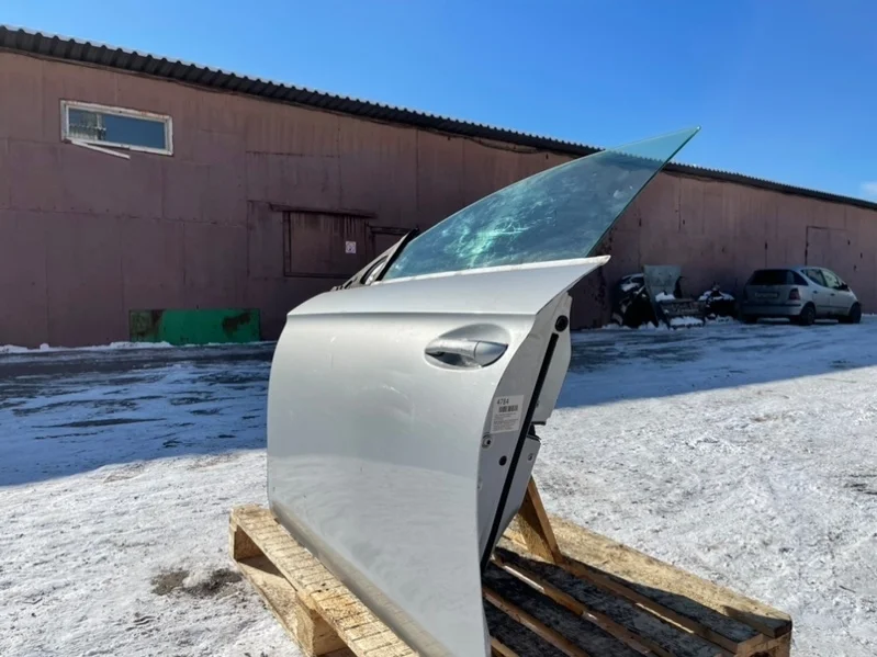 Дверь передняя левая Mercedes Cls-Class W219