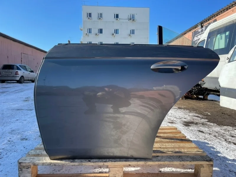 Дверь задняя левая Mercedes Cls-Class W219