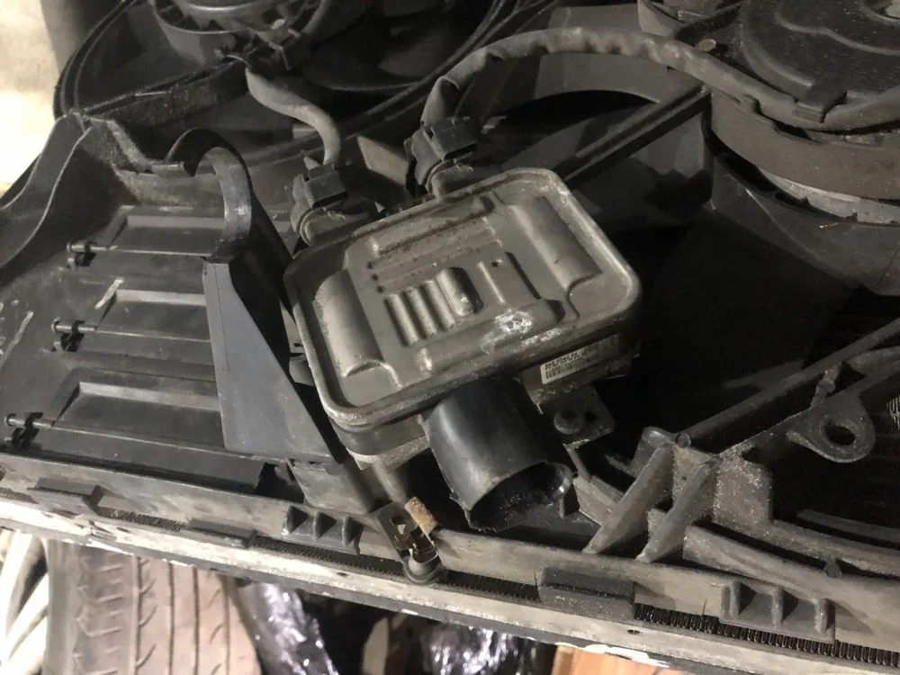 блок управления вентиляторами land rover freelander 2