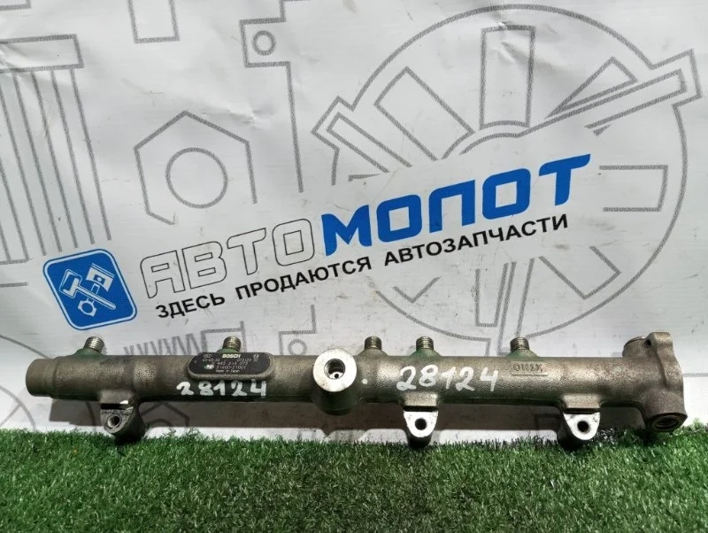 Топливная рампа Hyundai Tucson JM D4EA 2008