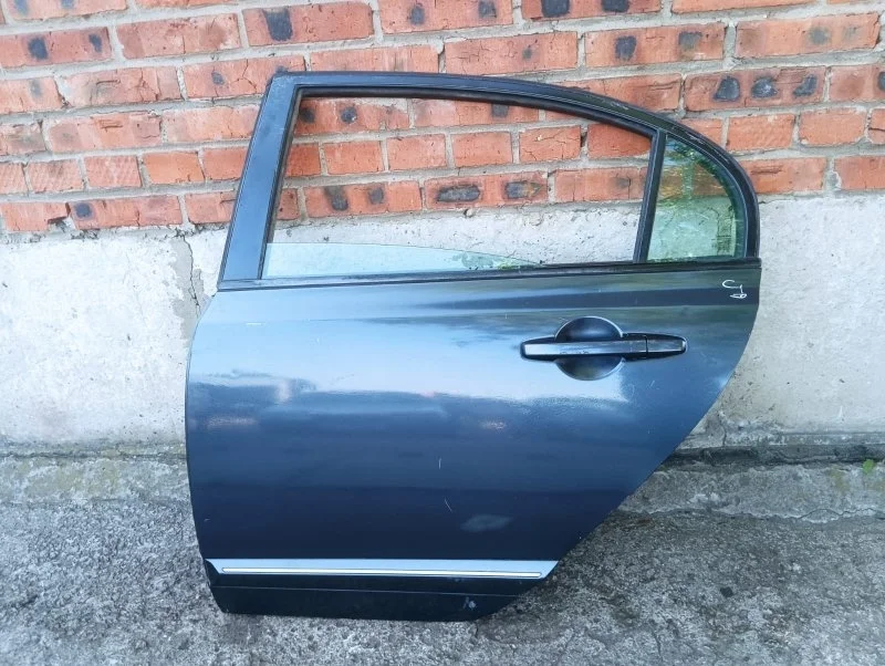 Дверь задняя левая Honda Civic 4D FD