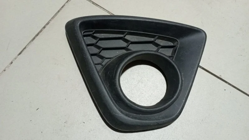 Рамка противотуманной фары правая Mazda Cx-5 1