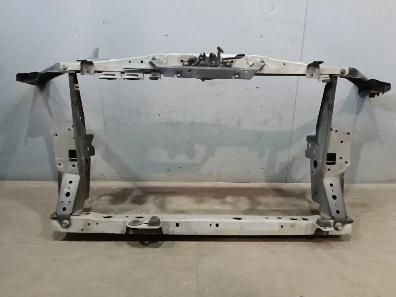 Передняя панель Nissan Juke F15