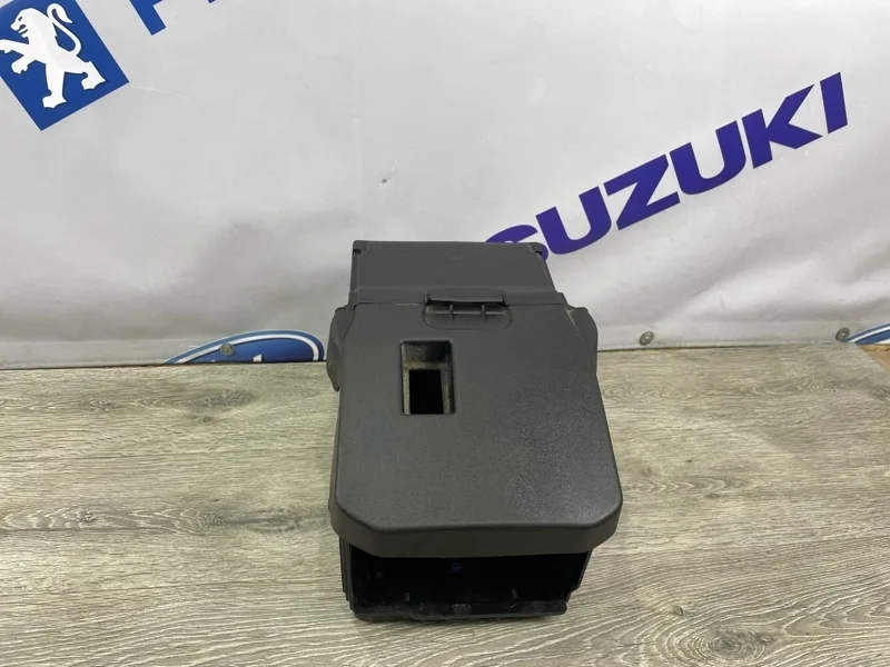 Корпус акб FORD KUGA 2 2013