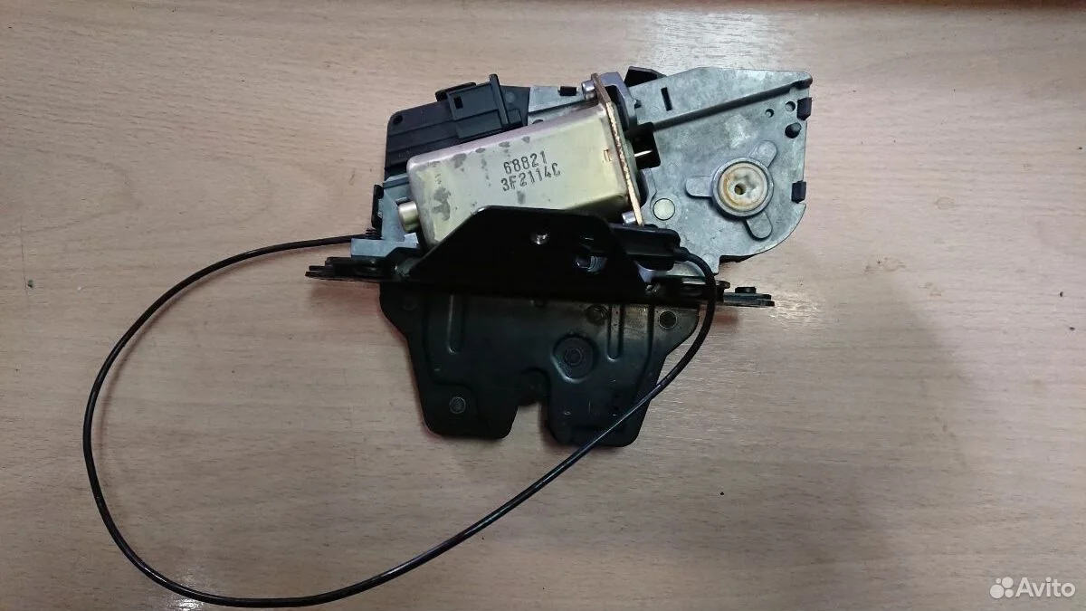 Замок багажника бмв х5 е53 с доводчиком