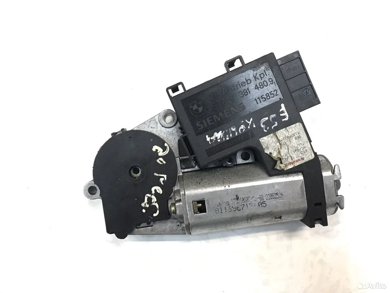 67618377939 моторчик люка бмв х5 е53 е39