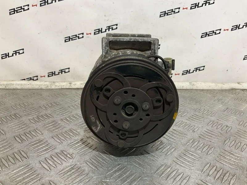 Компрессор кондиционера Volvo S60 30665339 1 2.5