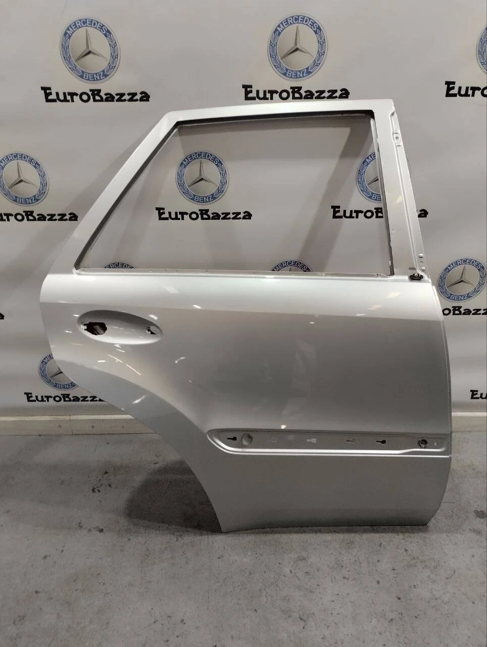 Дверь задняя правая Mercedes W164