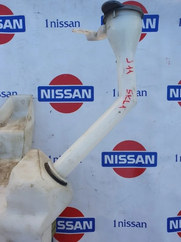 Бачок омывателя фар Nissan Qashqai 2016 289104EA0A J11 R9M, передний