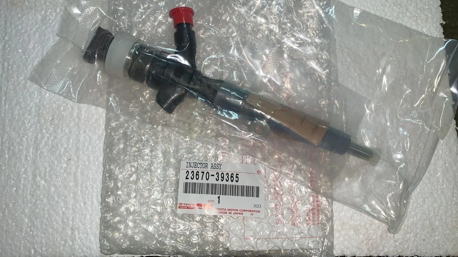 Форсунка топливная дизельная TOYOTA LC Prado 150 3.0 Diesel