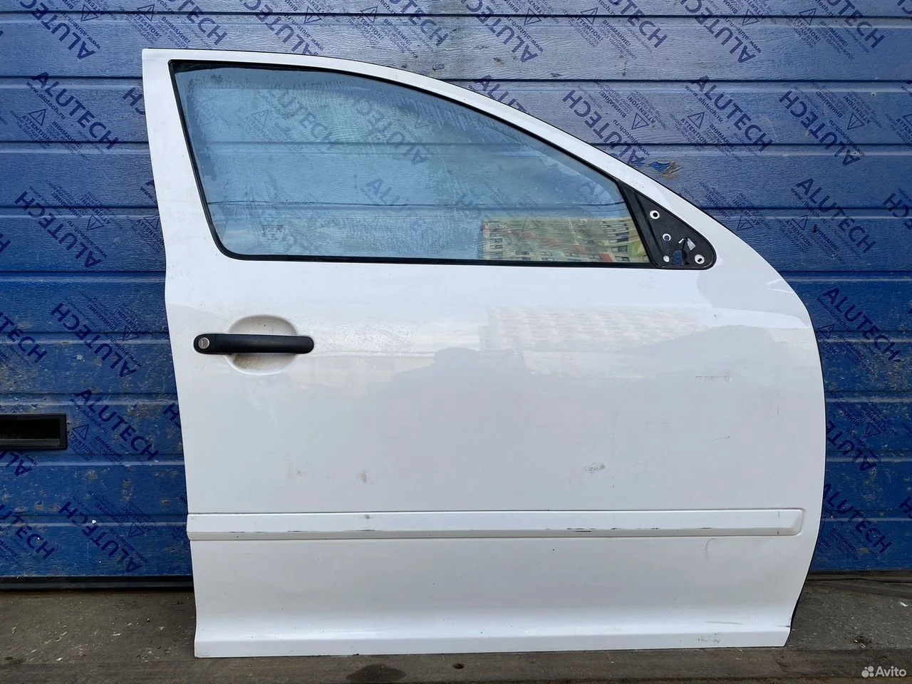 Дверь передняя правая skoda octavia a5