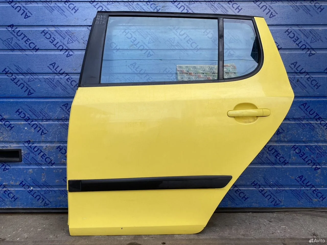 Дверь задняя левая skoda fabia 2