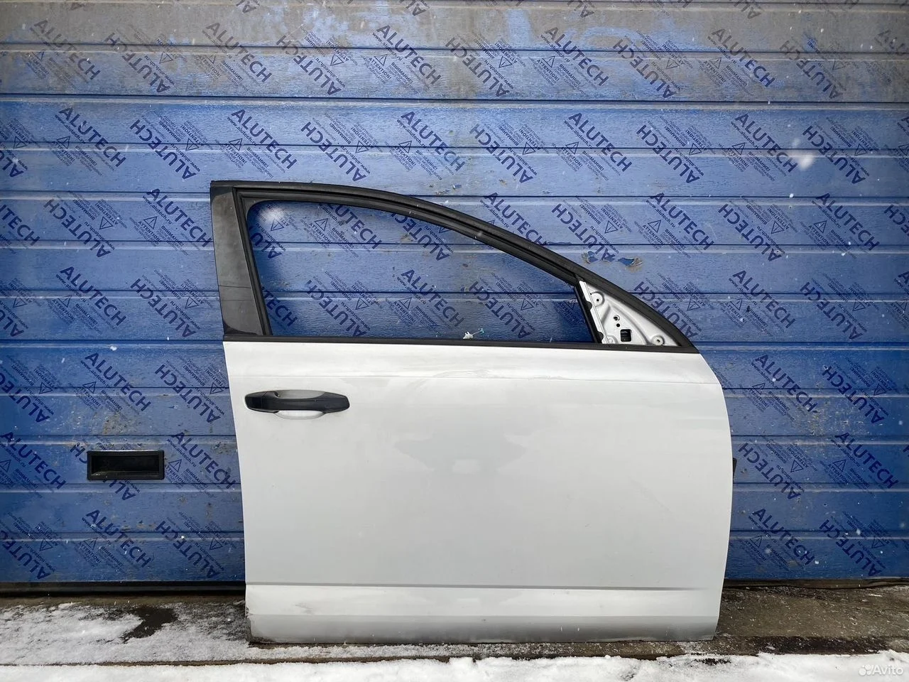 Дверь передняя правая skoda octavia a7 5eu831052a