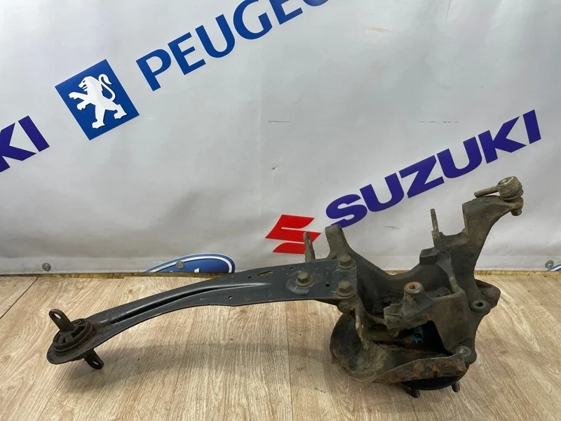 Кулак поворотный FORD KUGA 2 2013